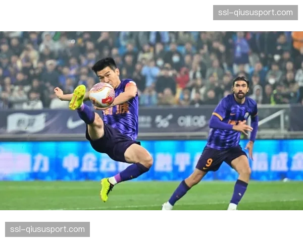 【2026年4月中超联赛·赛后·通讯通讯：夜幕下的俱乐部大巴——一场平局后天津津门虎的返程之路